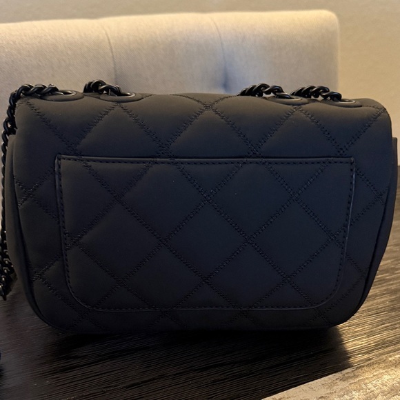 NEW-Tory Burch Black Quilted Shoulder Bag - Picture 4 of 4